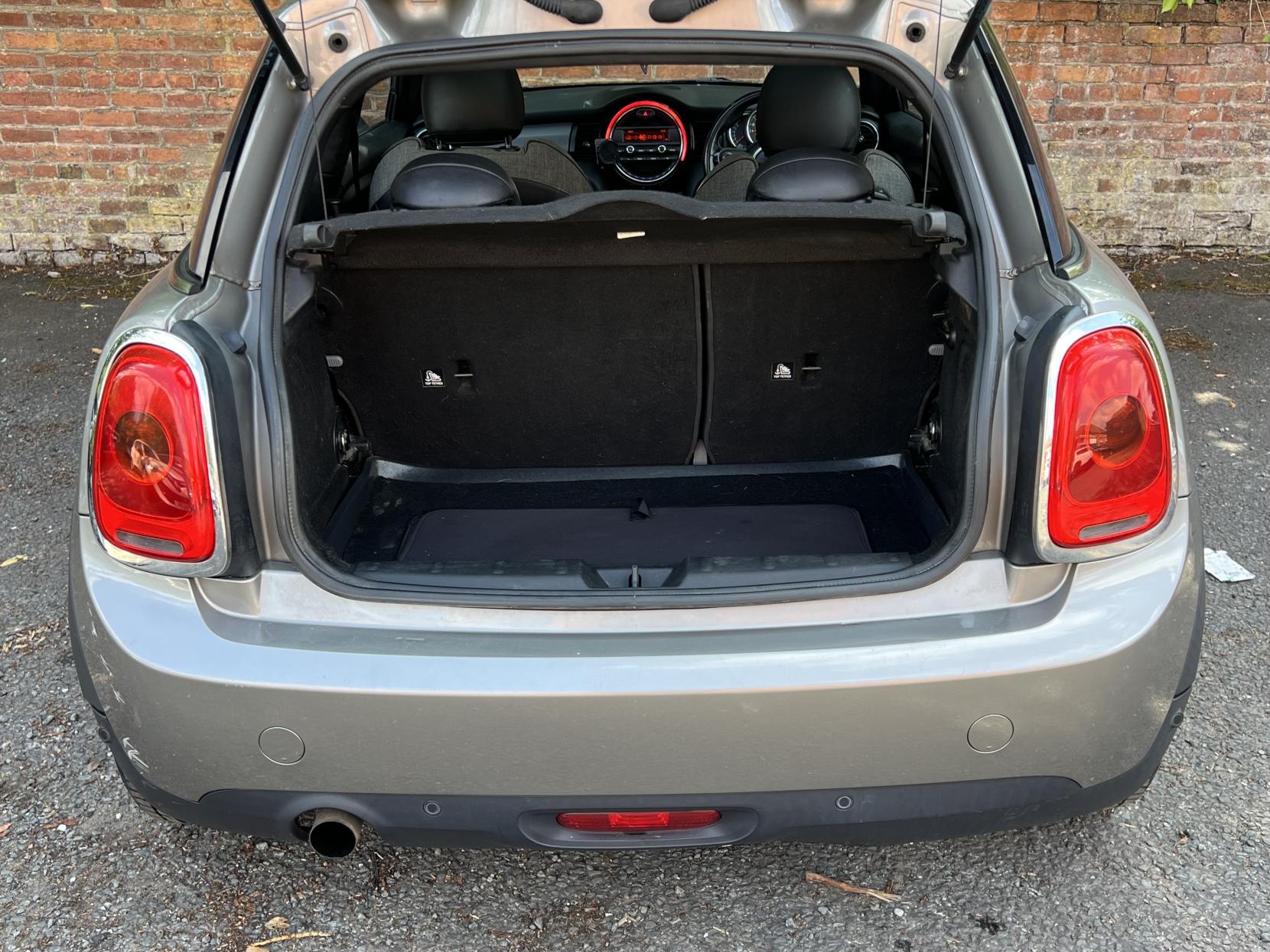 MINI Hatch 1.2 One Hatchback 3dr Petrol Auto Euro 6 (s/s) (102 ps)