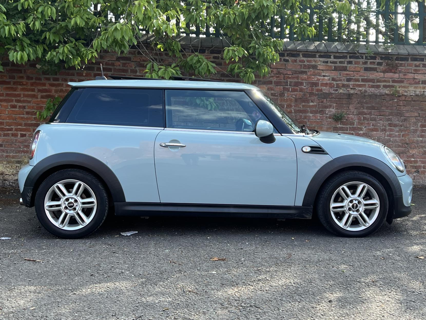 MINI Hatch 1.6 Cooper Hatchback 3dr Petrol Auto Euro 5 (122 ps)