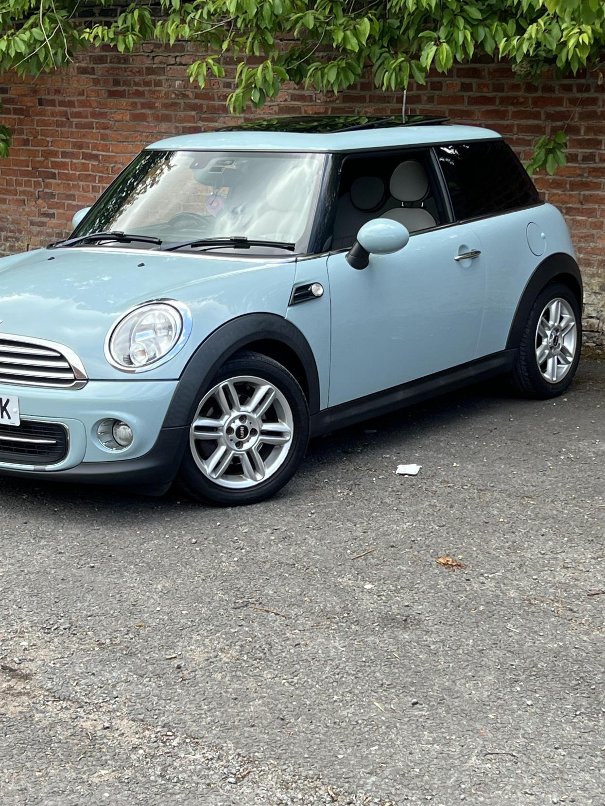 MINI Hatch 1.6 Cooper Hatchback 3dr Petrol Auto Euro 5 (122 ps)