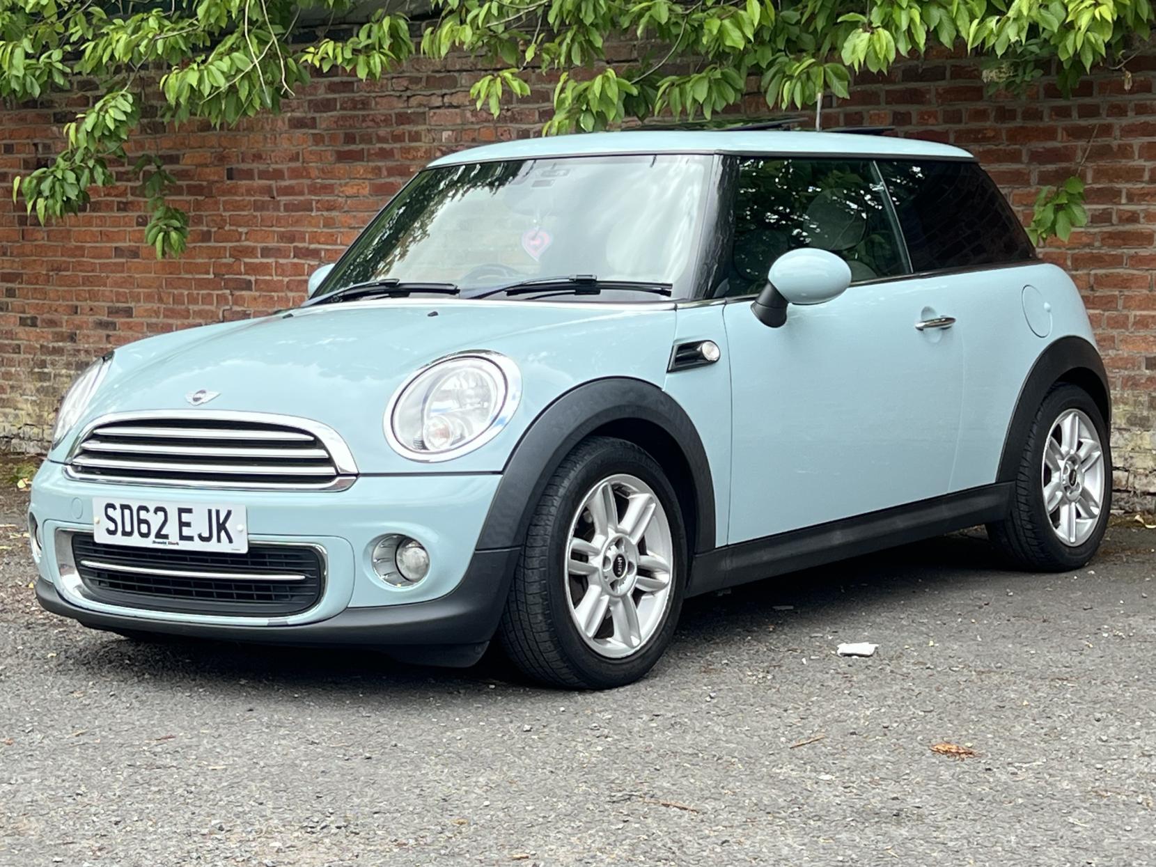 MINI Hatch 1.6 Cooper Hatchback 3dr Petrol Auto Euro 5 (122 ps)