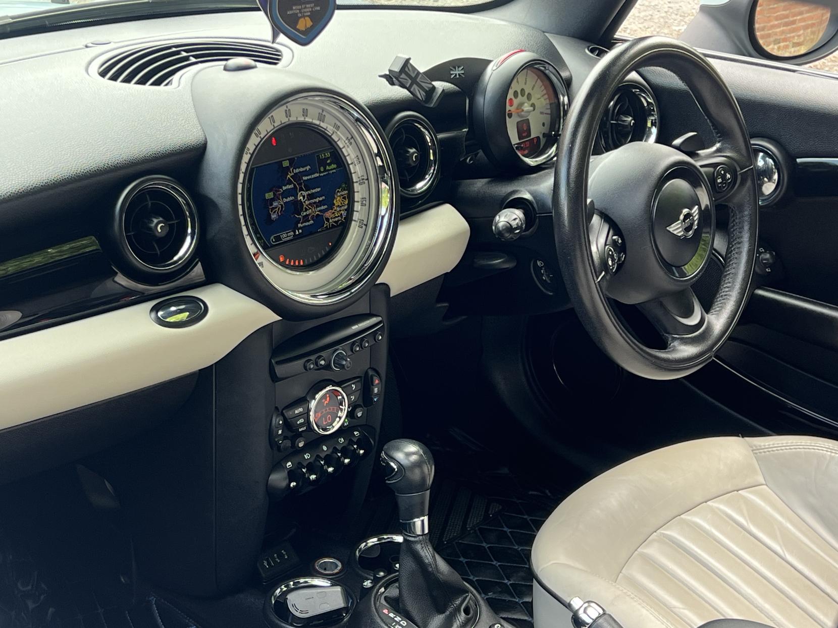 MINI Hatch 1.6 Cooper Hatchback 3dr Petrol Auto Euro 5 (122 ps)