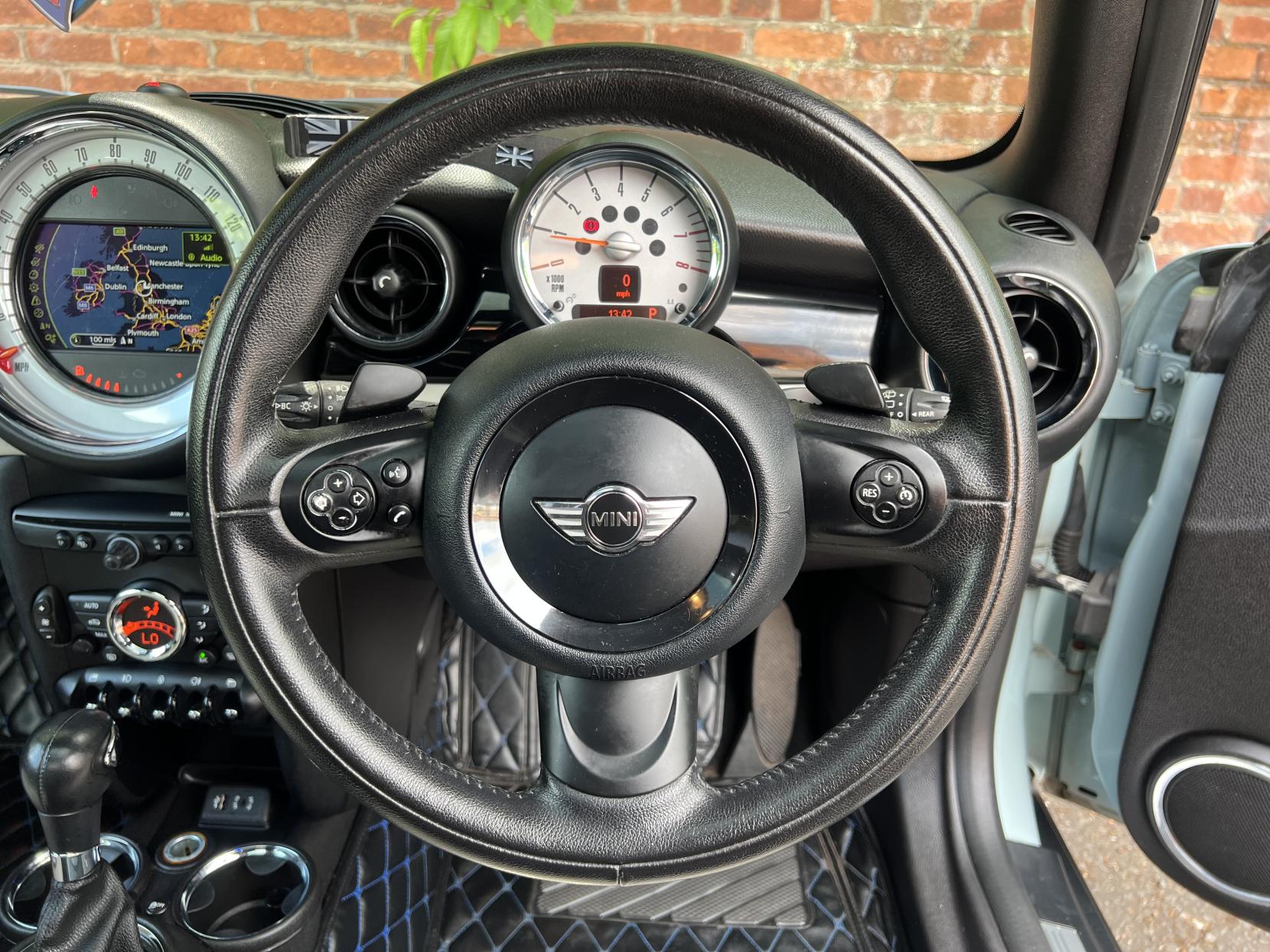 MINI Hatch 1.6 Cooper Hatchback 3dr Petrol Auto Euro 5 (122 ps)