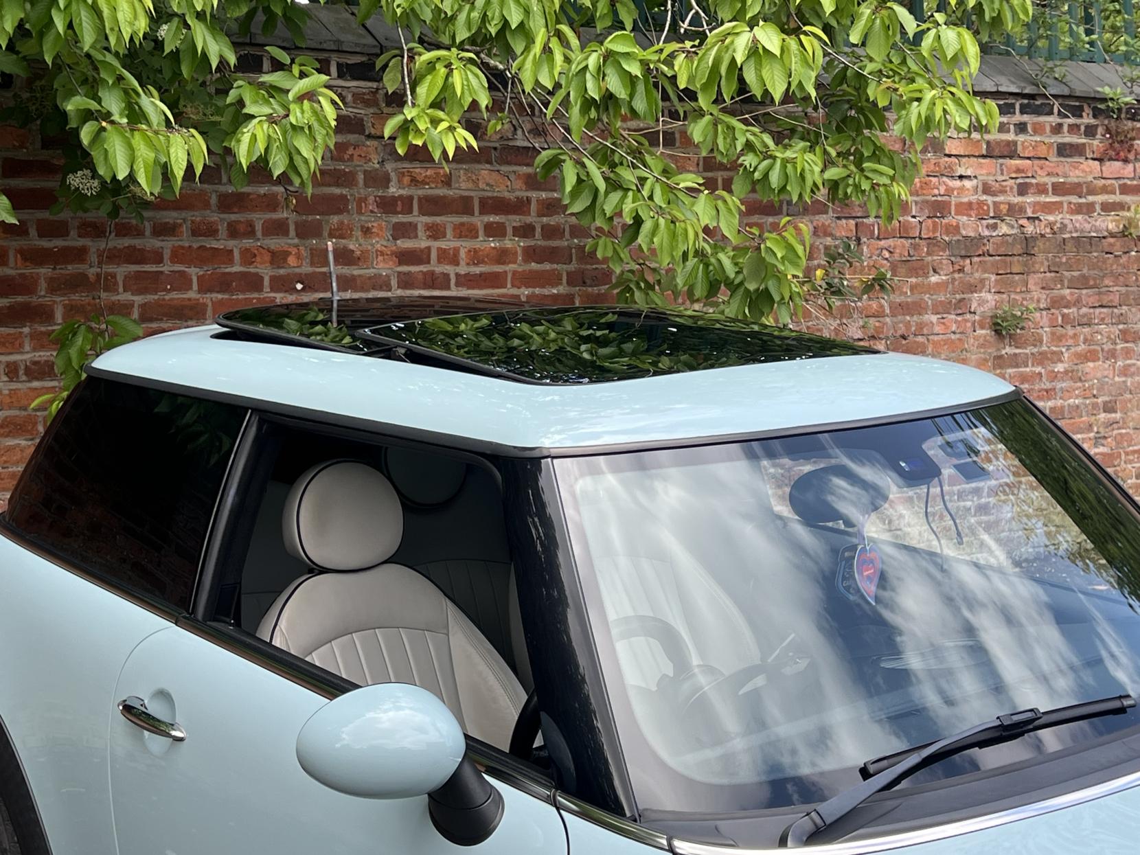 MINI Hatch 1.6 Cooper Hatchback 3dr Petrol Auto Euro 5 (122 ps)