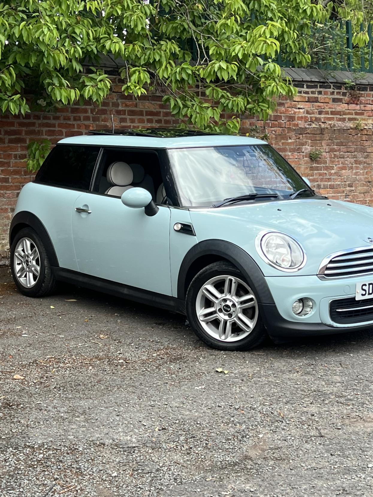 MINI Hatch 1.6 Cooper Hatchback 3dr Petrol Auto Euro 5 (122 ps)