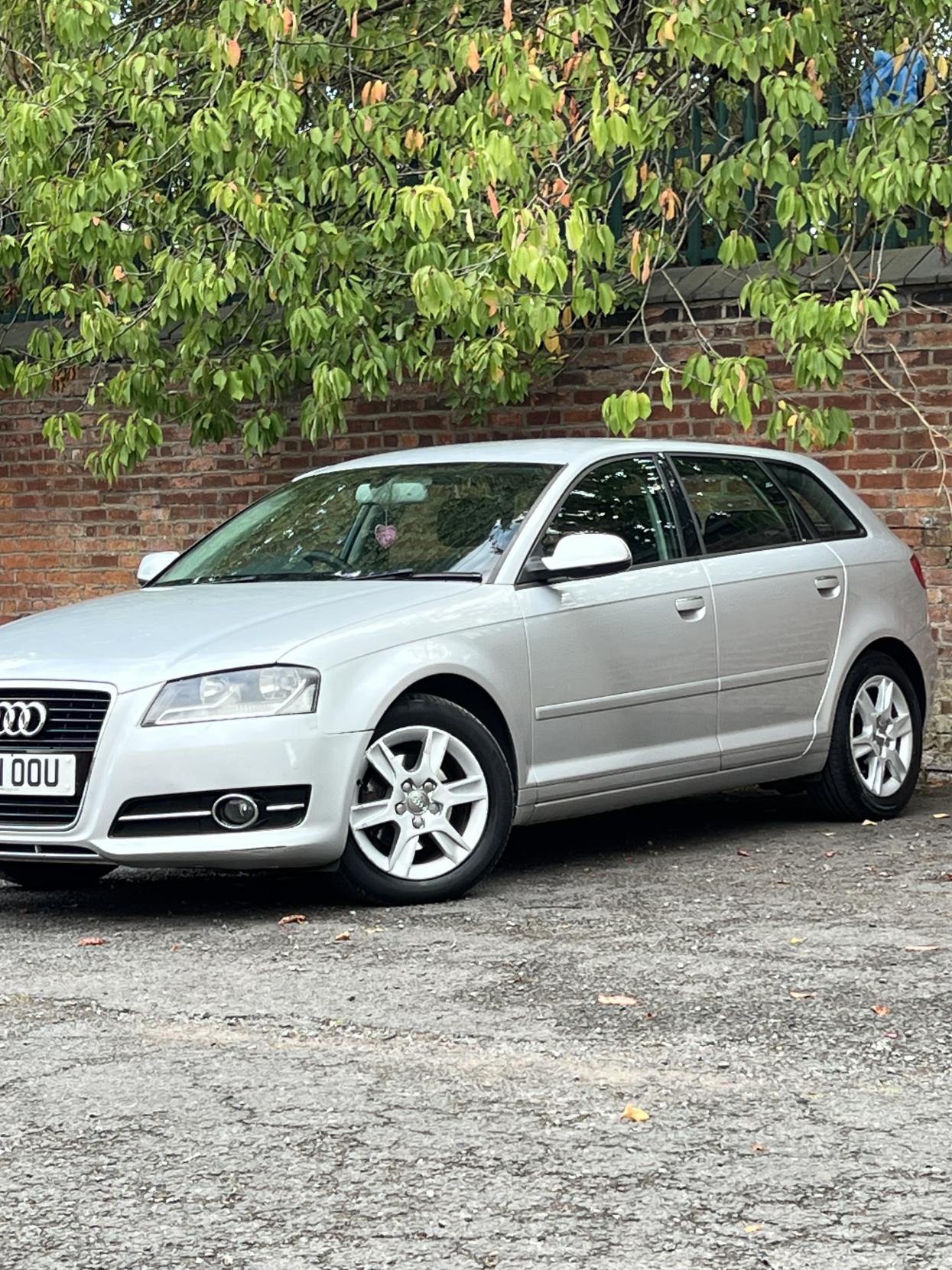 Audi A3 1.6 TDI SE Sportback 5dr Diesel S Tronic Euro 5 (s/s) (105 ps)