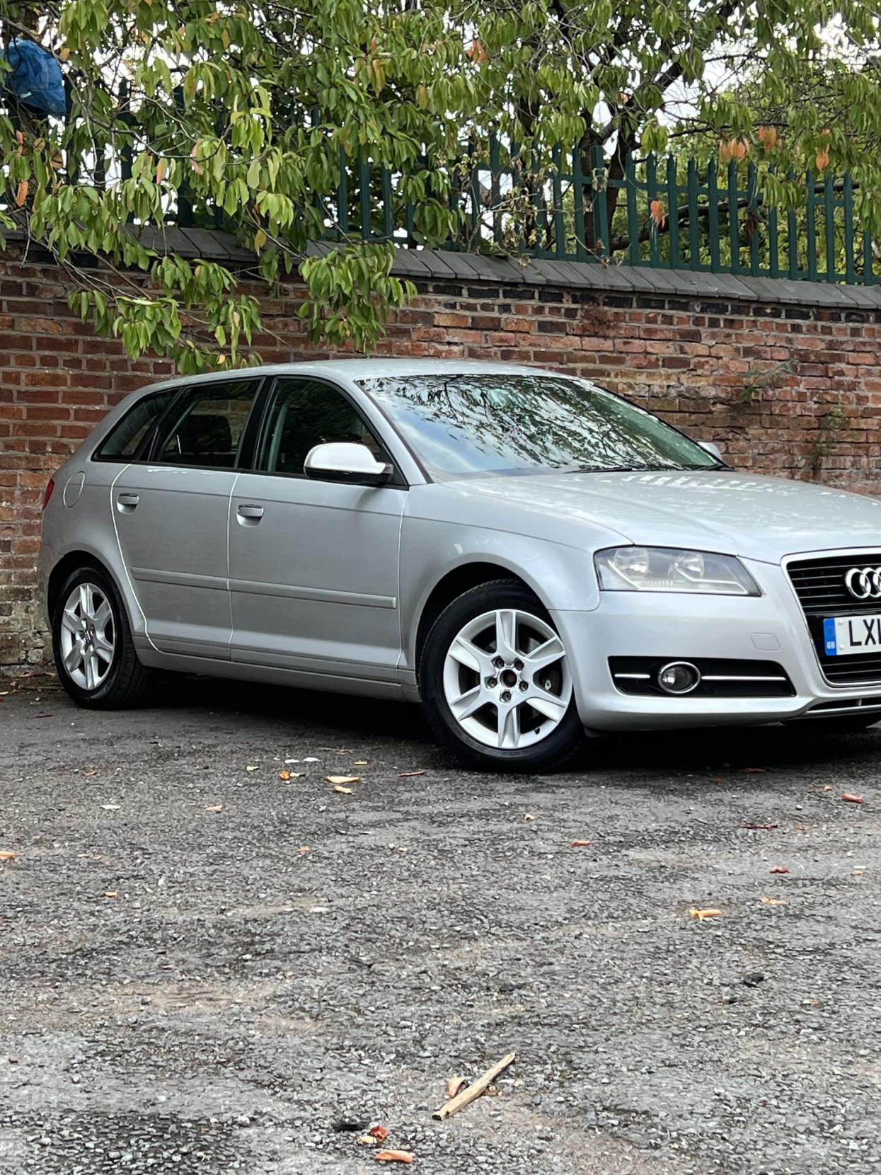 Audi A3 1.6 TDI SE Sportback 5dr Diesel S Tronic Euro 5 (s/s) (105 ps)