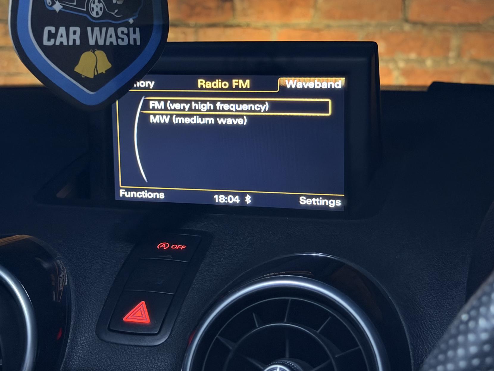 Audi A1 1.4 TFSI S line Hatchback 3dr Petrol S Tronic Euro 5 (s/s) (122 ps)