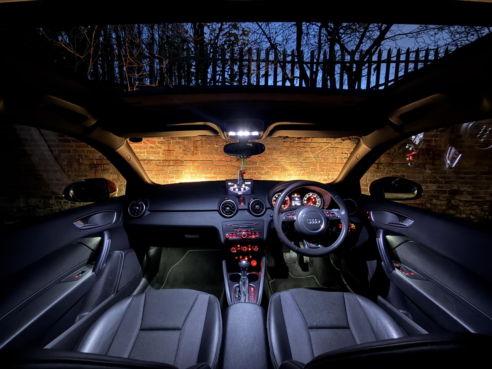 Audi A1 1.4 TFSI S line Hatchback 3dr Petrol S Tronic Euro 5 (s/s) (122 ps)