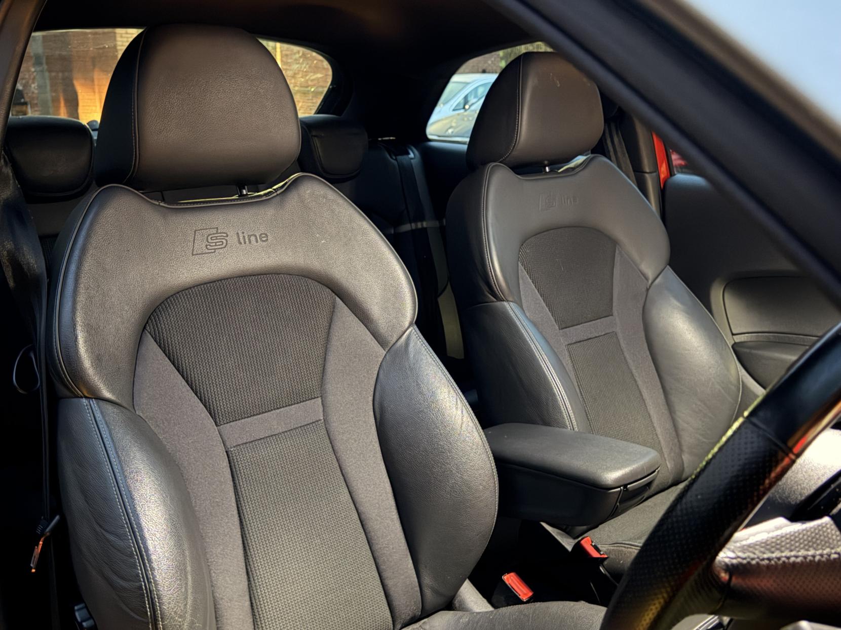 Audi A1 1.4 TFSI S line Hatchback 3dr Petrol S Tronic Euro 5 (s/s) (122 ps)