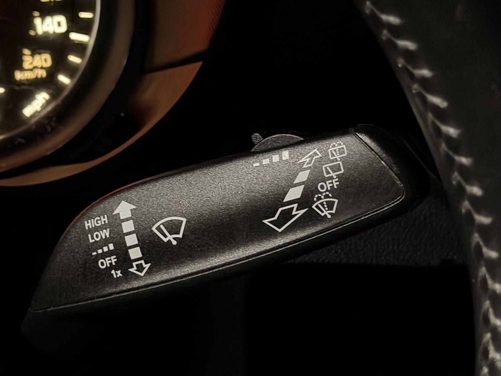 Audi A1 1.4 TFSI S line Hatchback 3dr Petrol S Tronic Euro 5 (s/s) (122 ps)