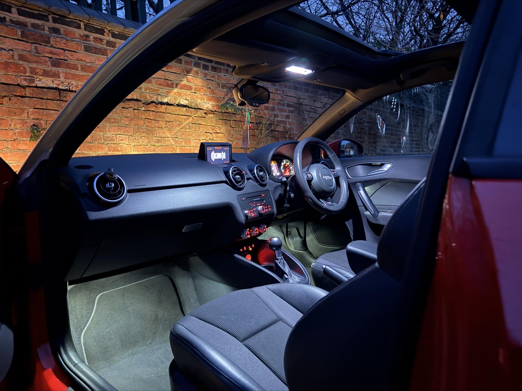 Audi A1 1.4 TFSI S line Hatchback 3dr Petrol S Tronic Euro 5 (s/s) (122 ps)