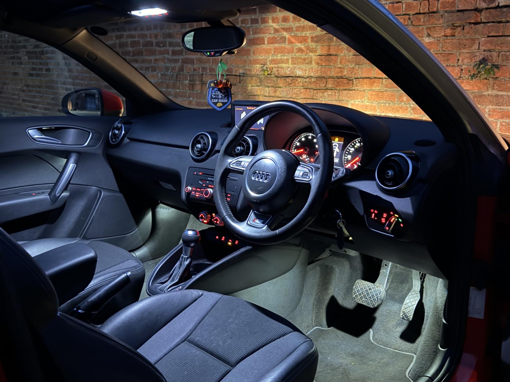 Audi A1 1.4 TFSI S line Hatchback 3dr Petrol S Tronic Euro 5 (s/s) (122 ps)