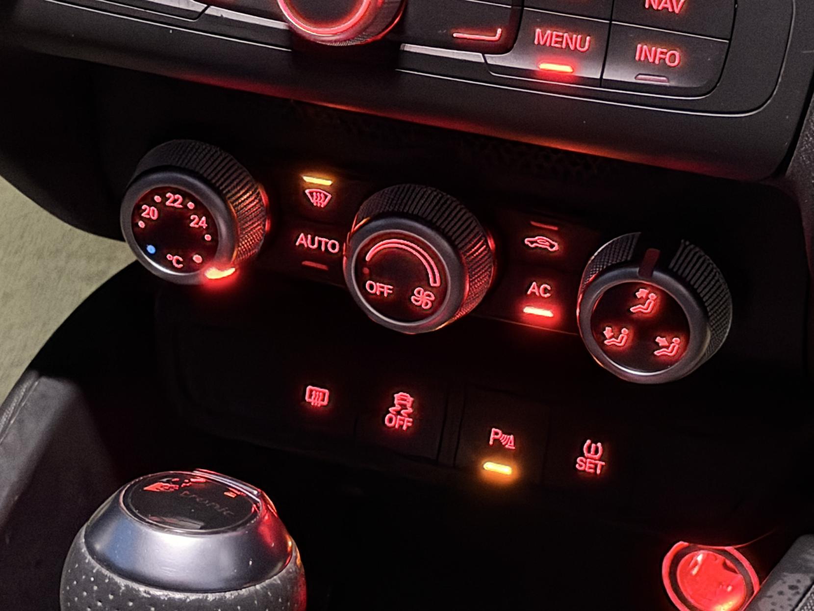 Audi A1 1.4 TFSI S line Hatchback 3dr Petrol S Tronic Euro 5 (s/s) (122 ps)