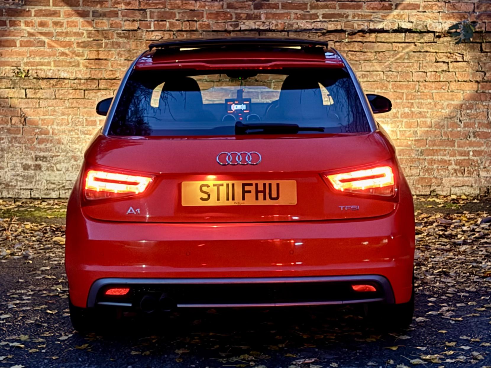 Audi A1 1.4 TFSI S line Hatchback 3dr Petrol S Tronic Euro 5 (s/s) (122 ps)