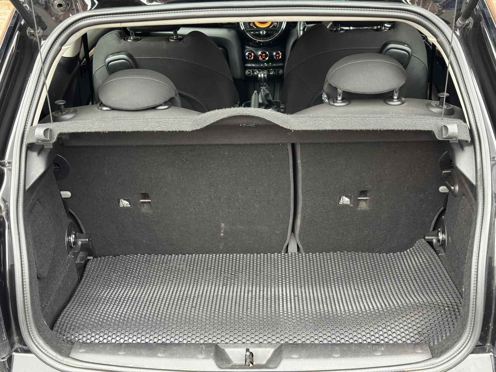 MINI Hatch 1.5 Cooper D Hatchback 3dr Diesel Manual Euro 6 (s/s) (116 ps)