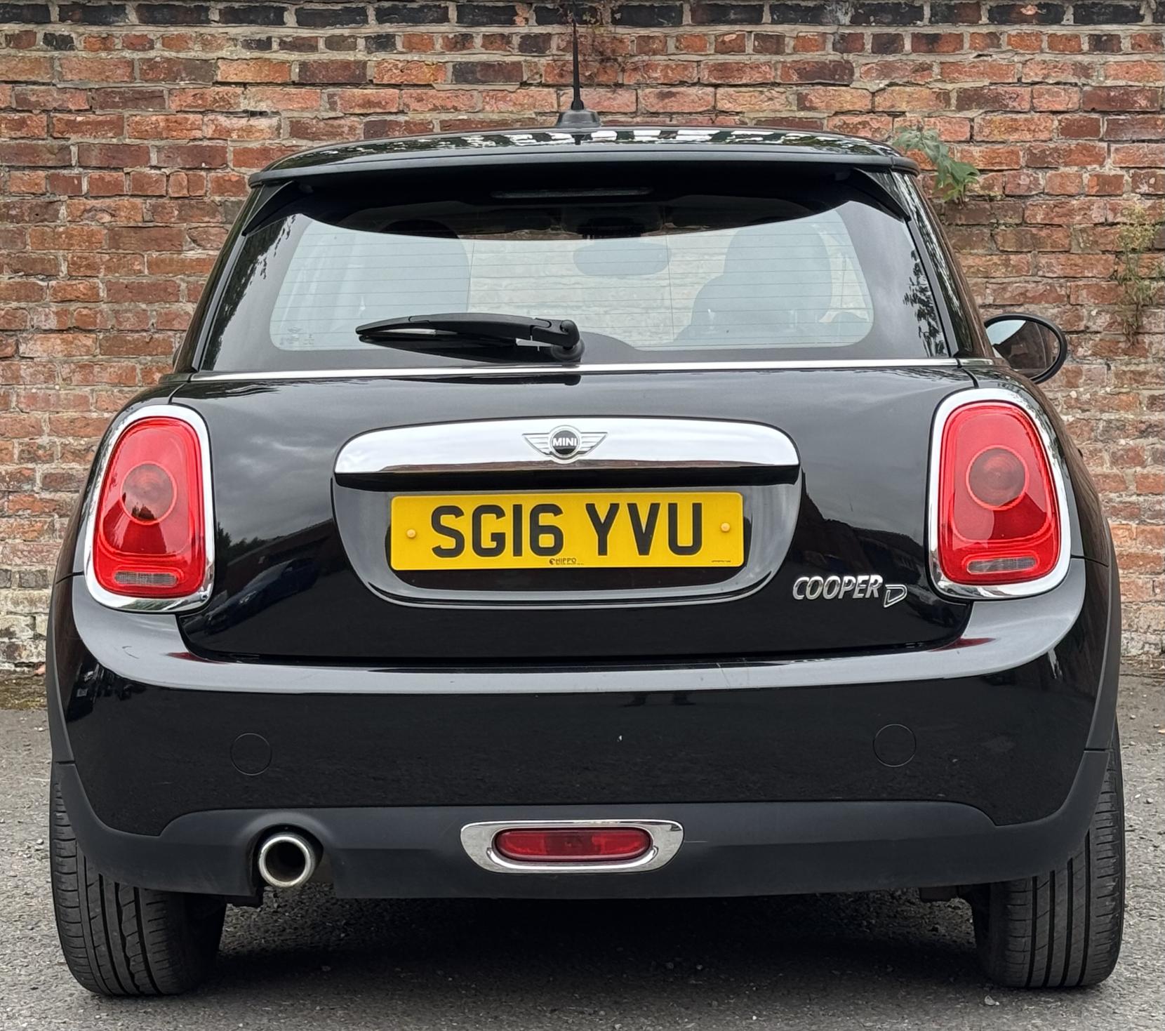 MINI Hatch 1.5 Cooper D Hatchback 3dr Diesel Manual Euro 6 (s/s) (116 ps)