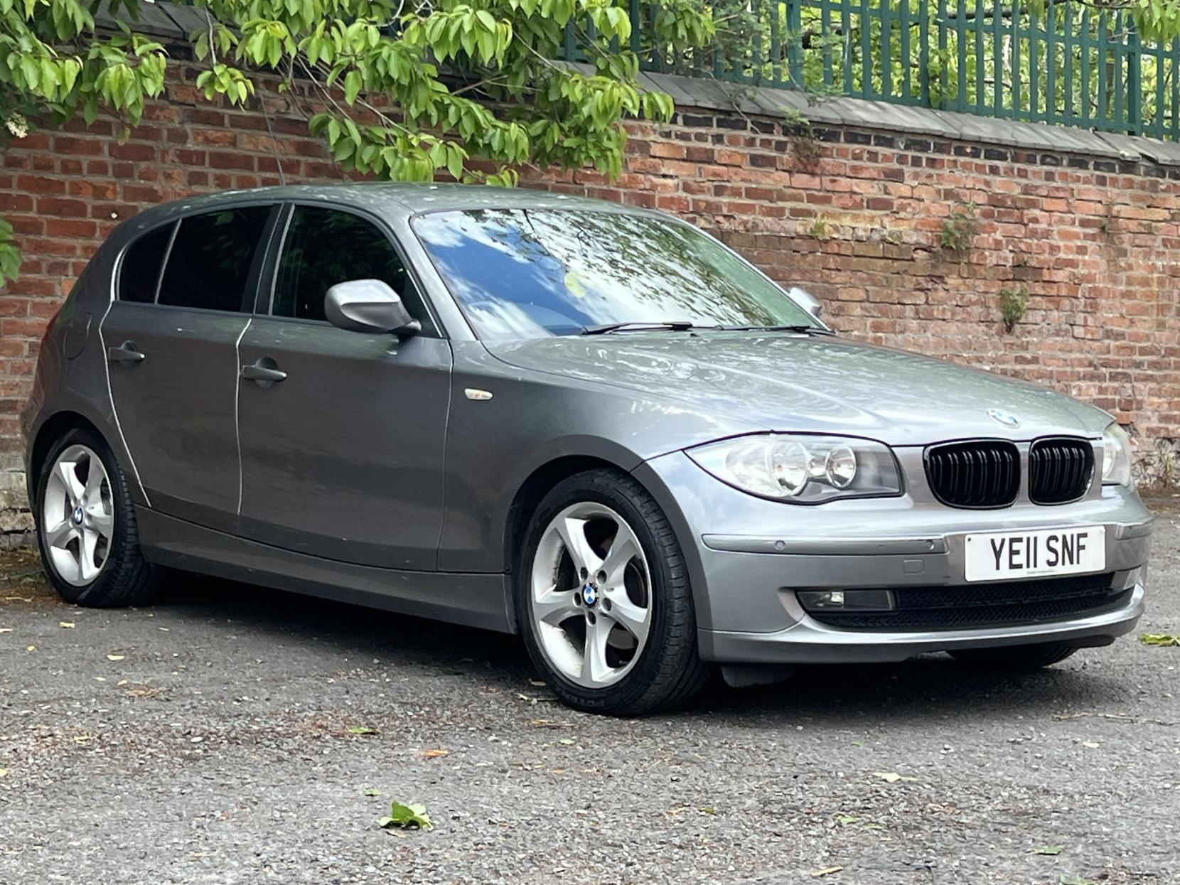 BMW 1 Series 2.0 118d SE Hatchback 5dr Diesel Steptronic Euro 5 (143 ps)