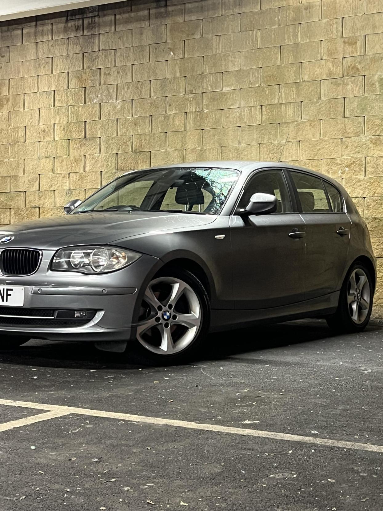 BMW 1 Series 2.0 118d SE Hatchback 5dr Diesel Steptronic Euro 5 (143 ps)