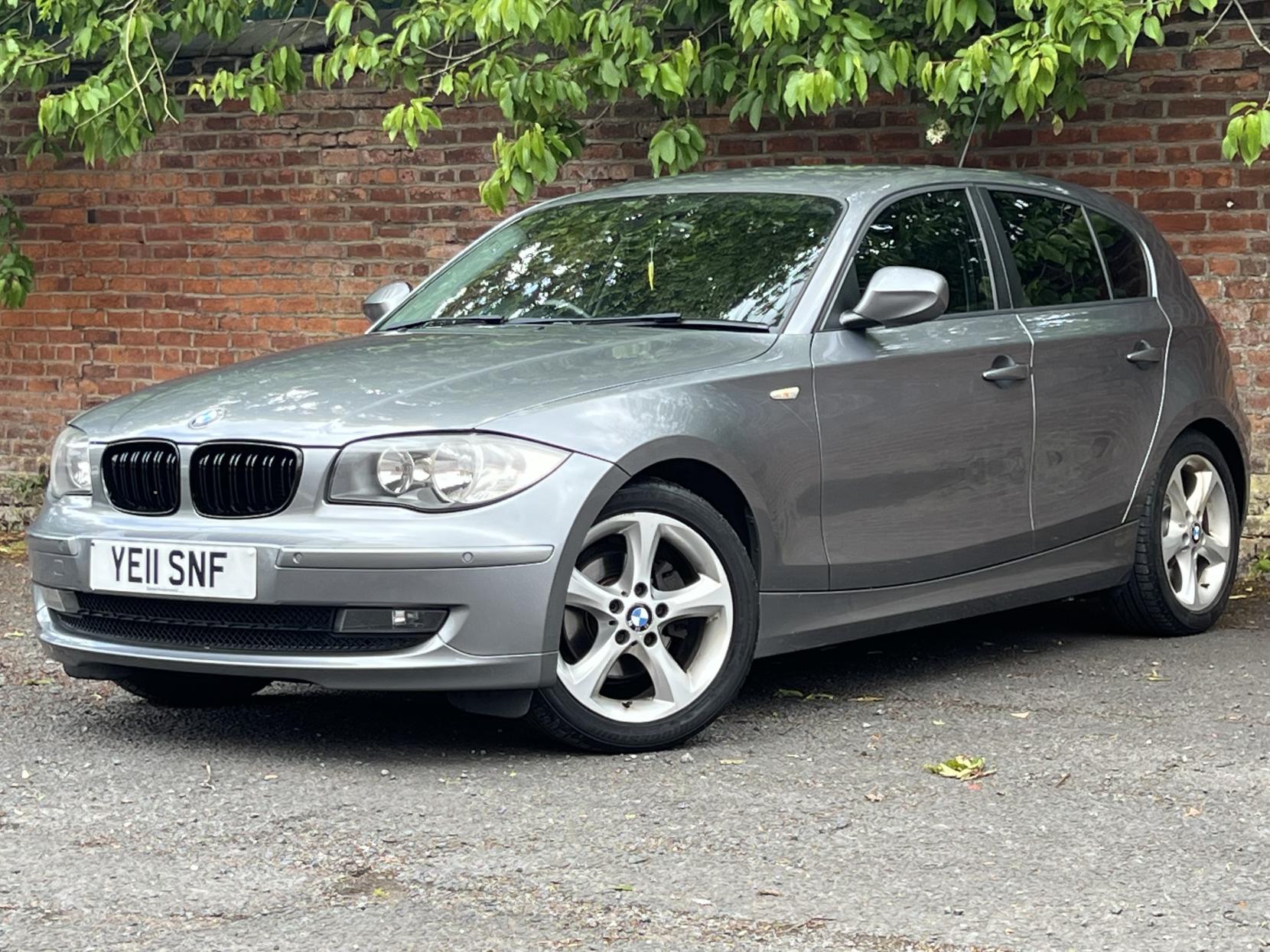 BMW 1 Series 2.0 118d SE Hatchback 5dr Diesel Steptronic Euro 5 (143 ps)