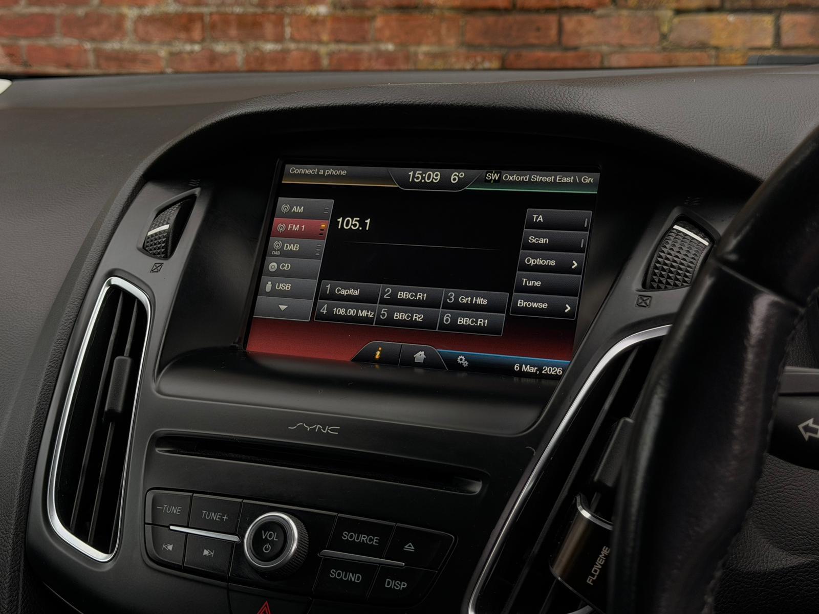 Ford Focus 1.0T EcoBoost Zetec Hatchback 5dr Petrol Manual Euro 6 (s/s) (125 ps)