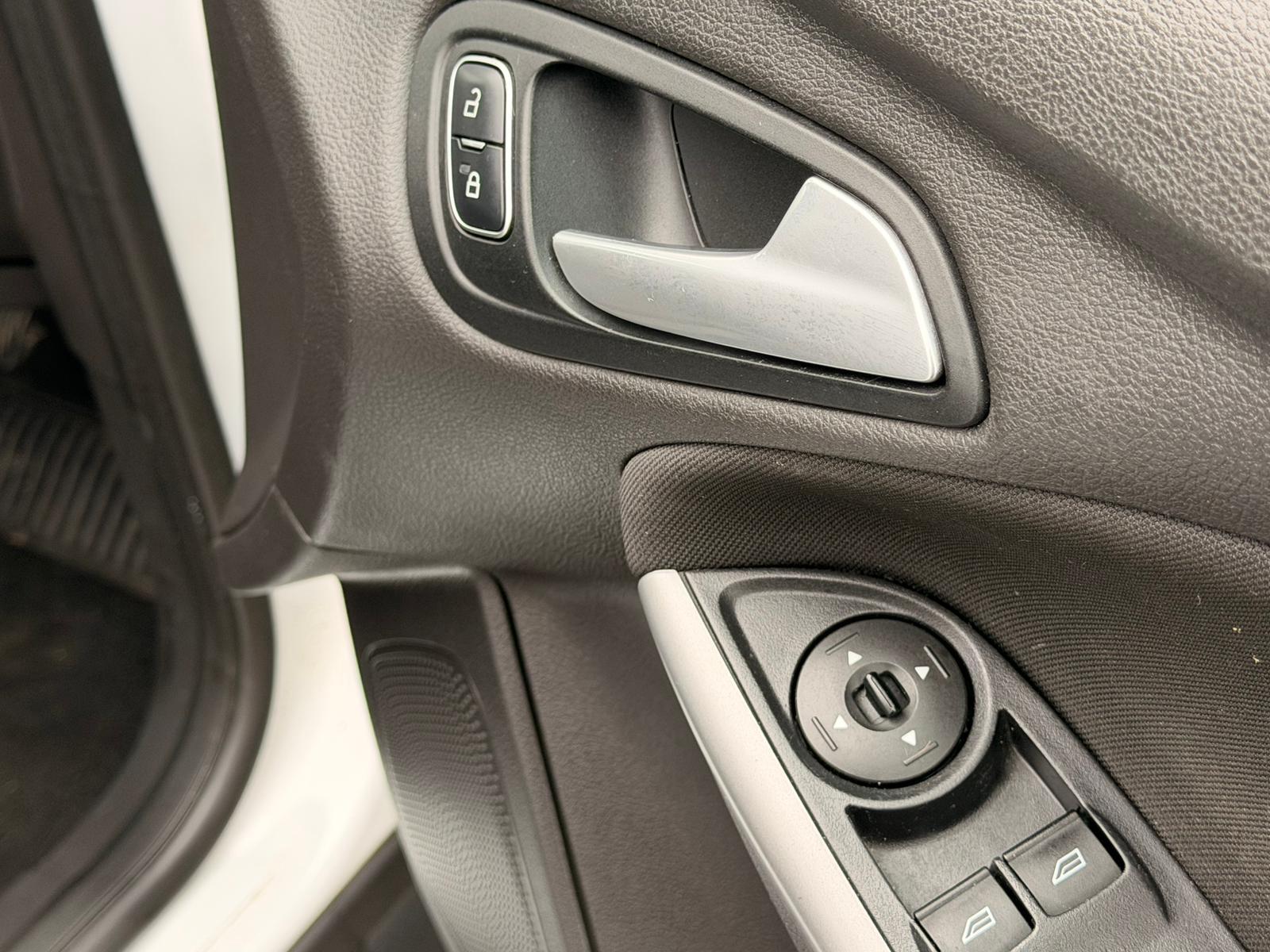 Ford Focus 1.0T EcoBoost Zetec Hatchback 5dr Petrol Manual Euro 6 (s/s) (125 ps)