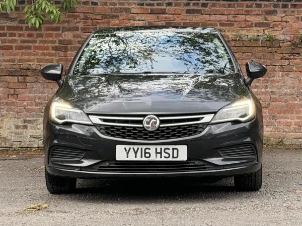 Vauxhall Astra 1.6 CDTi BlueInjection Tech Line Hatchback 5dr Diesel Auto Euro 6 (136 ps)