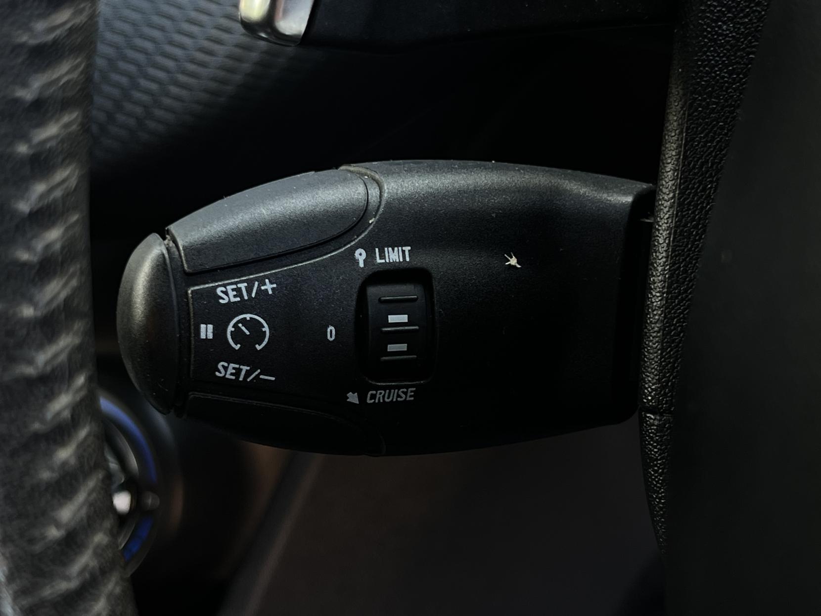 Peugeot 2008 1.6 e-HDi Active SUV 5dr Diesel EGC Euro 5 (s/s) (92 ps)