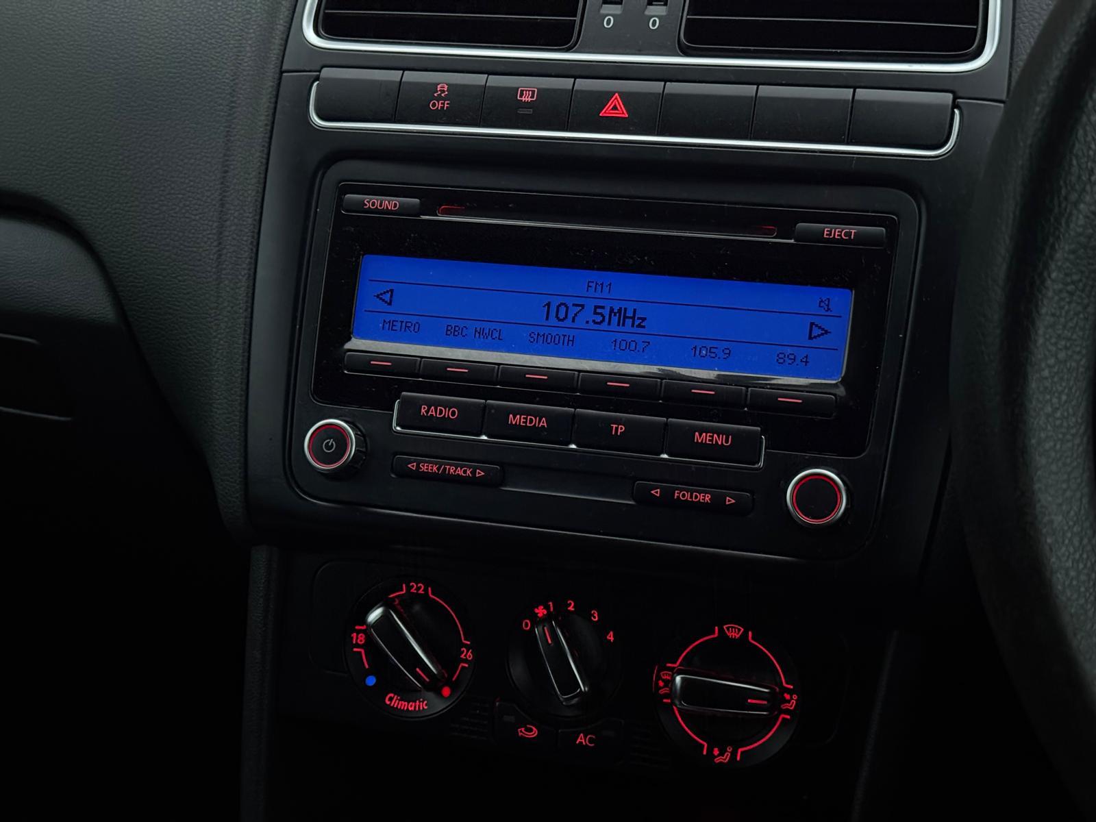 Volkswagen Polo 1.4 SE Hatchback 5dr Petrol DSG Euro 5 (85 ps)