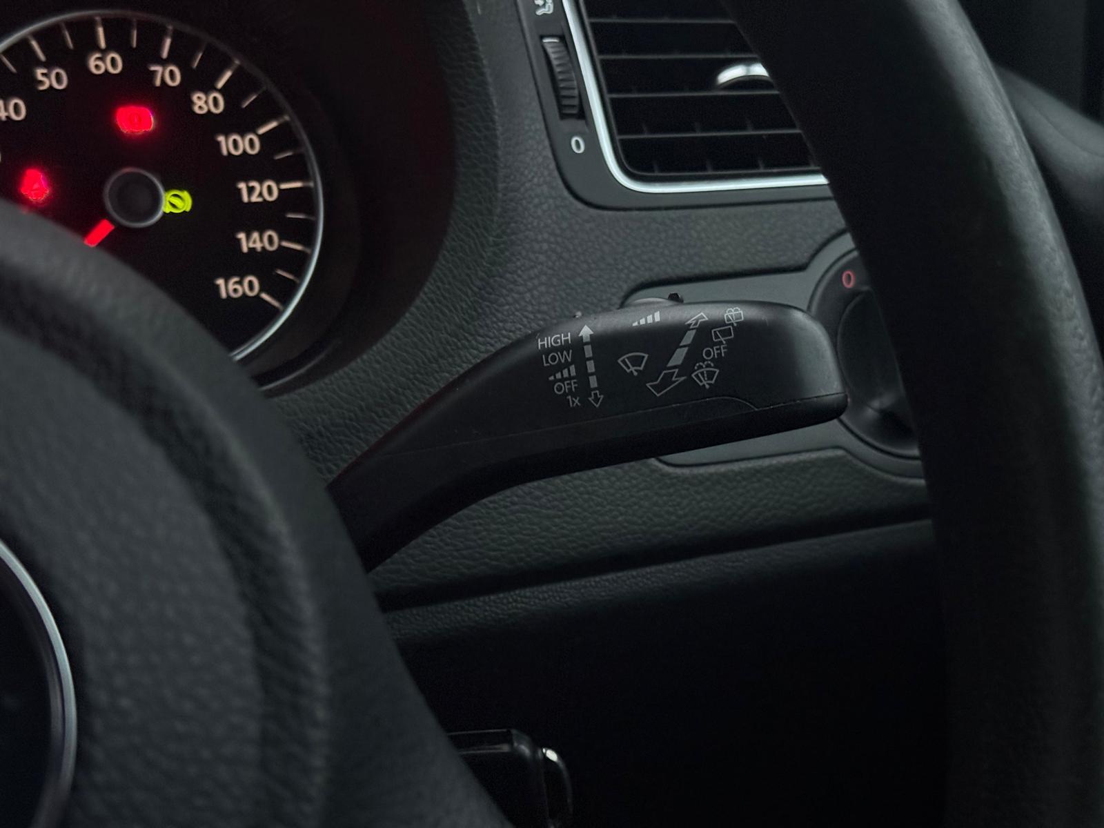 Volkswagen Polo 1.4 SE Hatchback 5dr Petrol DSG Euro 5 (85 ps)