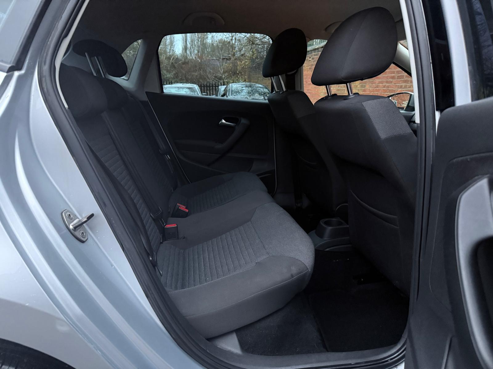 Volkswagen Polo 1.4 SE Hatchback 5dr Petrol DSG Euro 5 (85 ps)