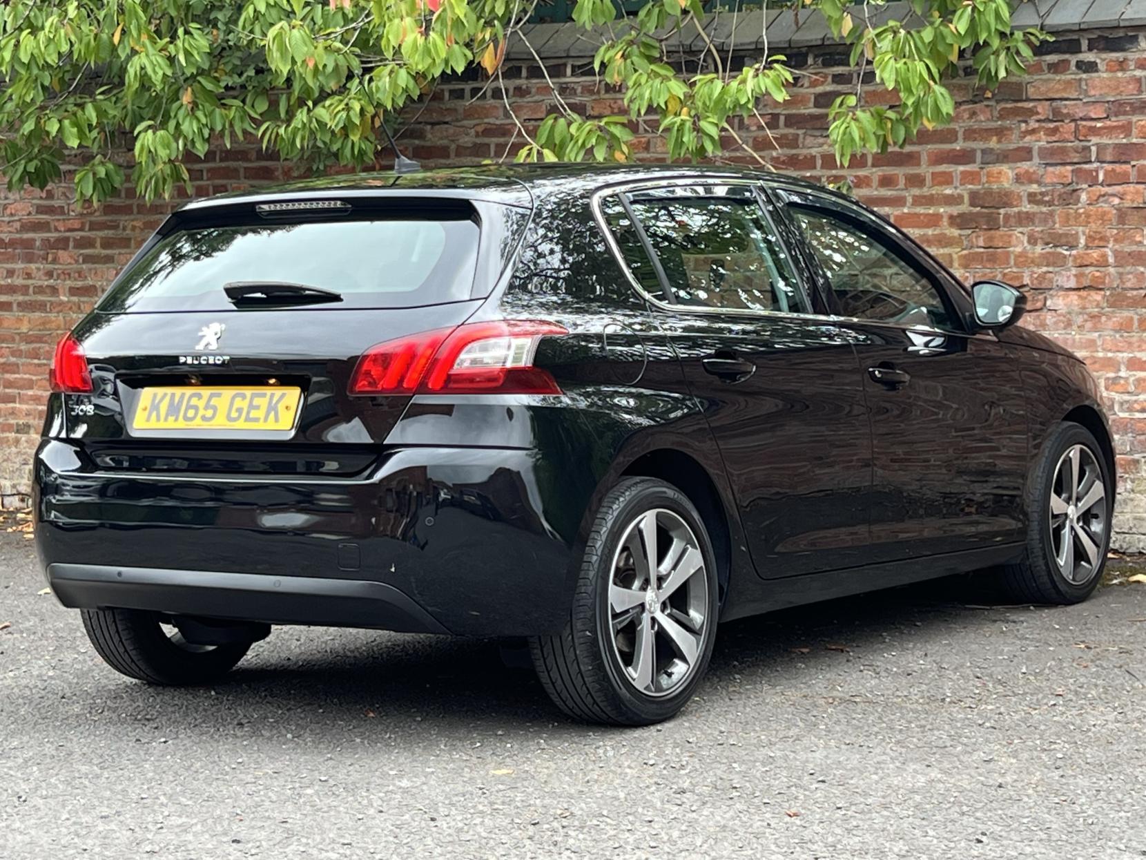 Peugeot 308 1.2 PureTech Allure Hatchback 5dr Petrol EAT Euro 6 (s/s) (130 ps)