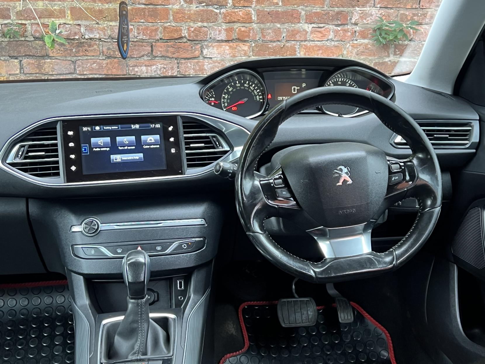 Peugeot 308 1.2 PureTech Allure Hatchback 5dr Petrol EAT Euro 6 (s/s) (130 ps)