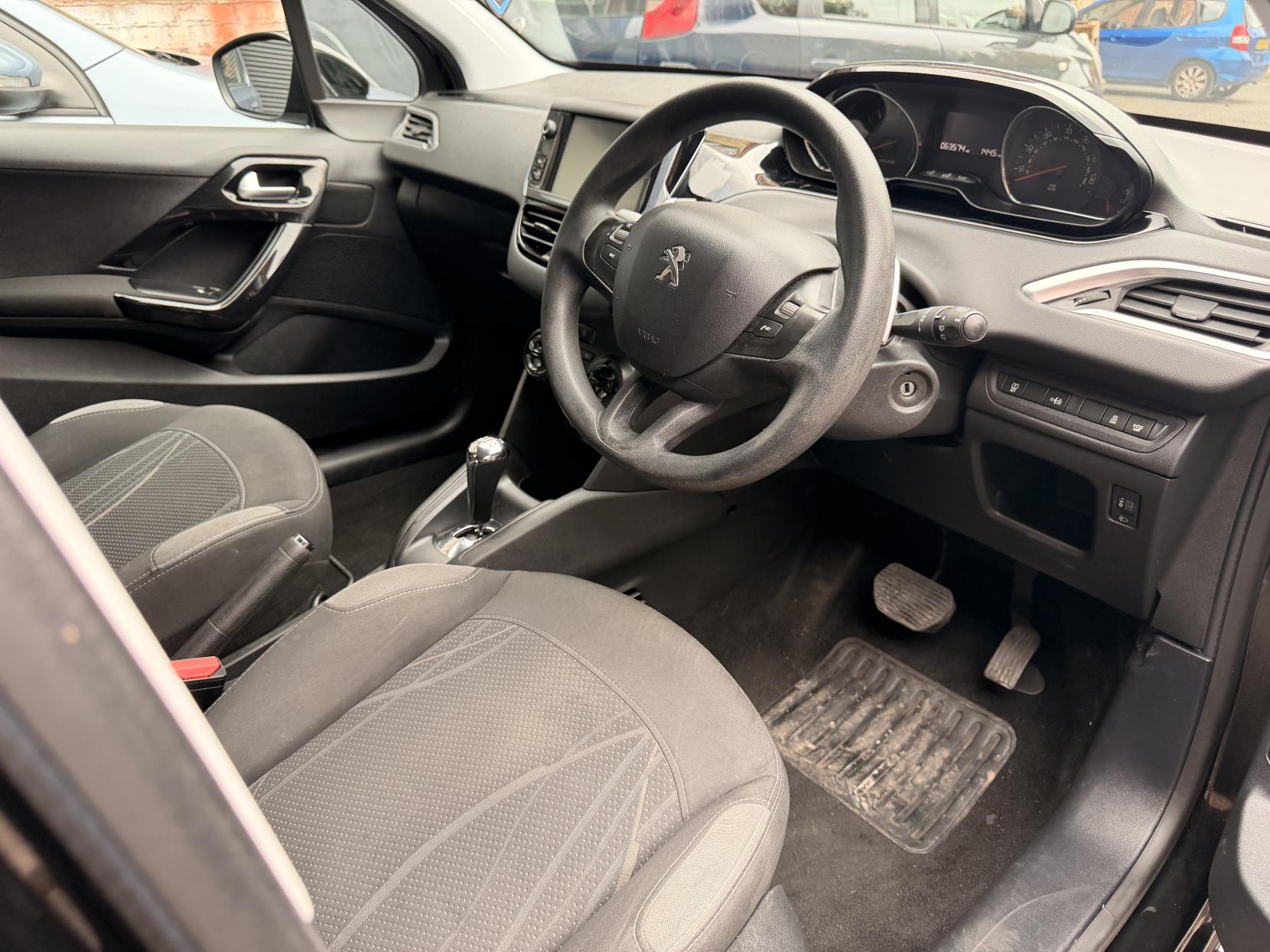 Peugeot 208 1.4 e-HDi Active Hatchback 5dr Diesel EGC Euro 5 (s/s) (70 ps)