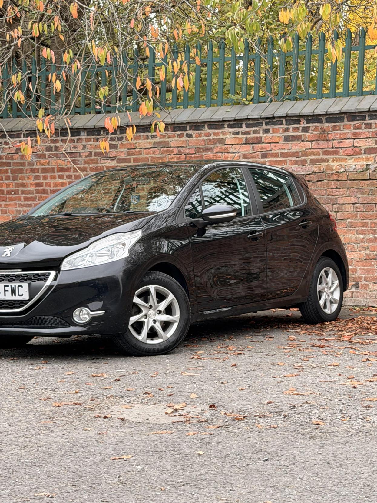 Peugeot 208 1.4 e-HDi Active Hatchback 5dr Diesel EGC Euro 5 (s/s) (70 ps)