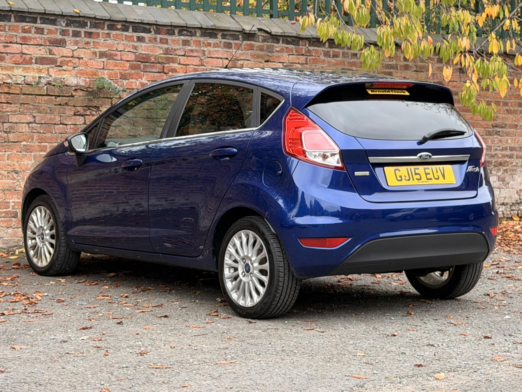Ford Fiesta 1.0T EcoBoost Titanium Hatchback 5dr Petrol Manual Euro 5 (s/s) (125 ps)