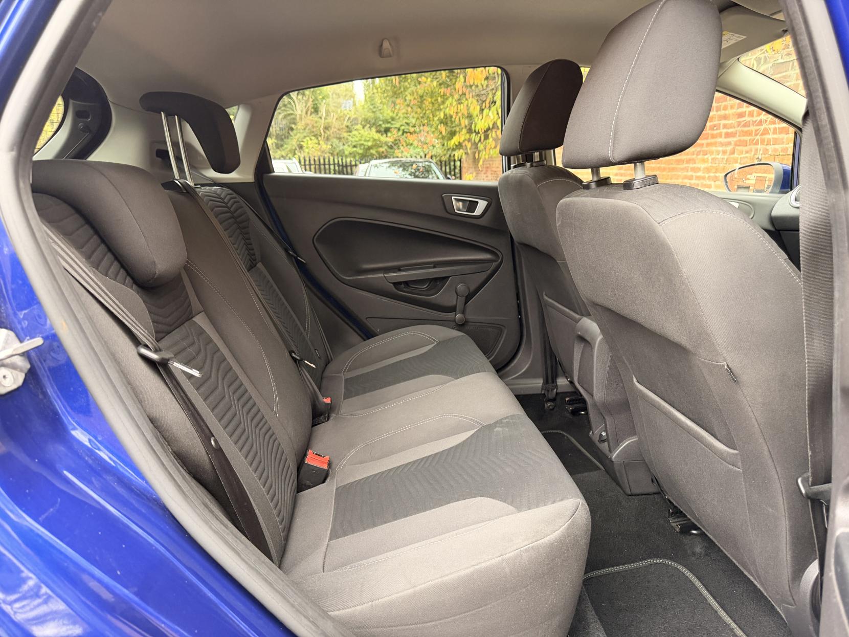 Ford Fiesta 1.0T EcoBoost Titanium Hatchback 5dr Petrol Manual Euro 5 (s/s) (125 ps)
