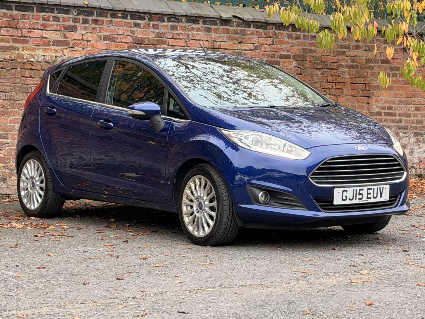 Ford Fiesta 1.0T EcoBoost Titanium Hatchback 5dr Petrol Manual Euro 5 (s/s) (125 ps)