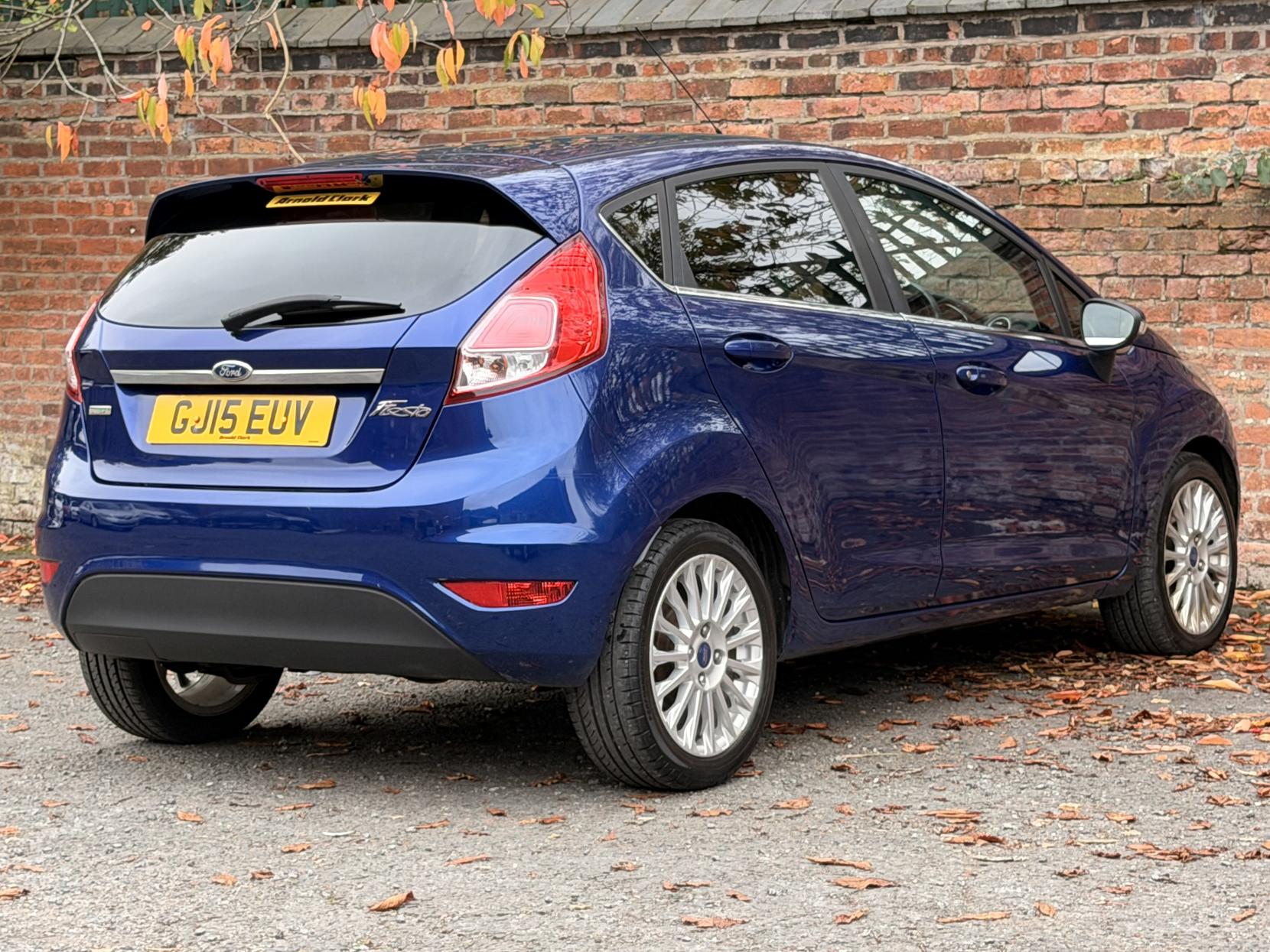 Ford Fiesta 1.0T EcoBoost Titanium Hatchback 5dr Petrol Manual Euro 5 (s/s) (125 ps)