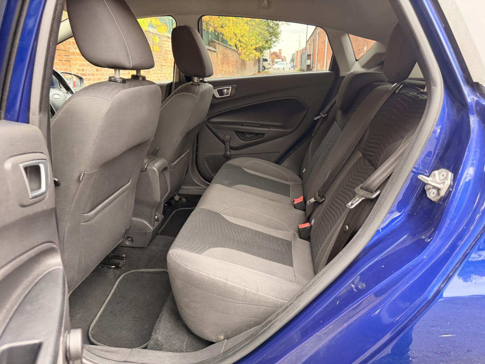 Ford Fiesta 1.0T EcoBoost Titanium Hatchback 5dr Petrol Manual Euro 5 (s/s) (125 ps)