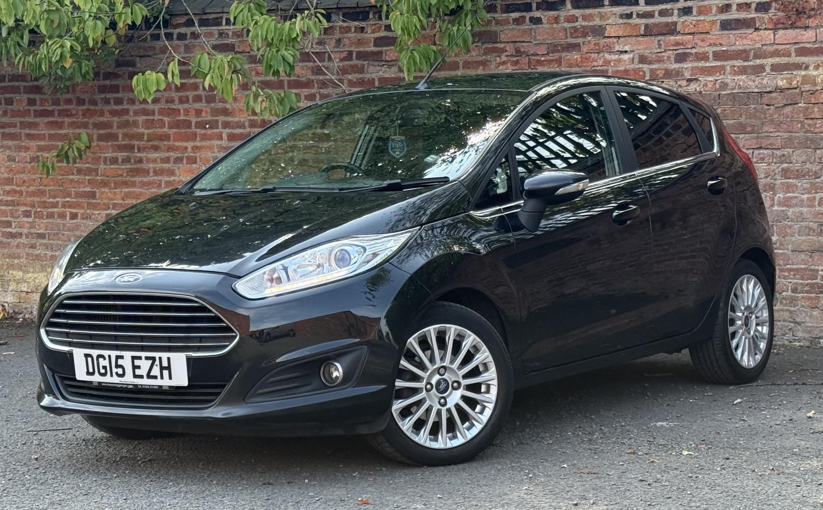 Ford Fiesta 1.0T EcoBoost Titanium Hatchback 5dr Petrol Powershift Euro 6 (100 ps)
