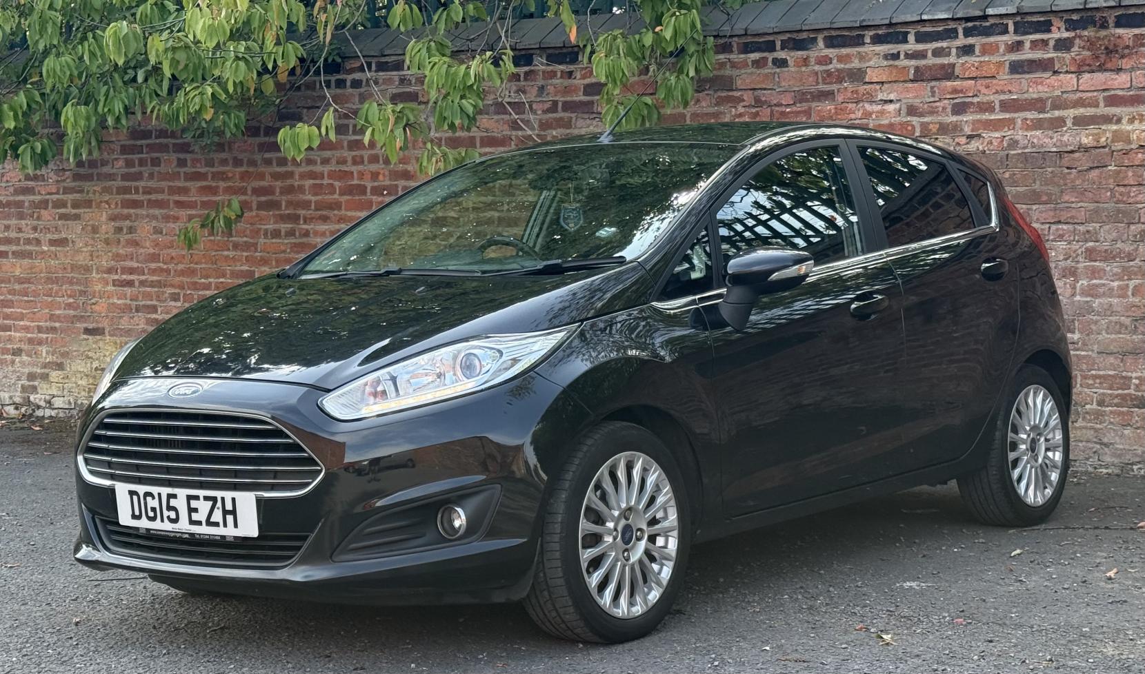 Ford Fiesta 1.0T EcoBoost Titanium Hatchback 5dr Petrol Powershift Euro 6 (100 ps)