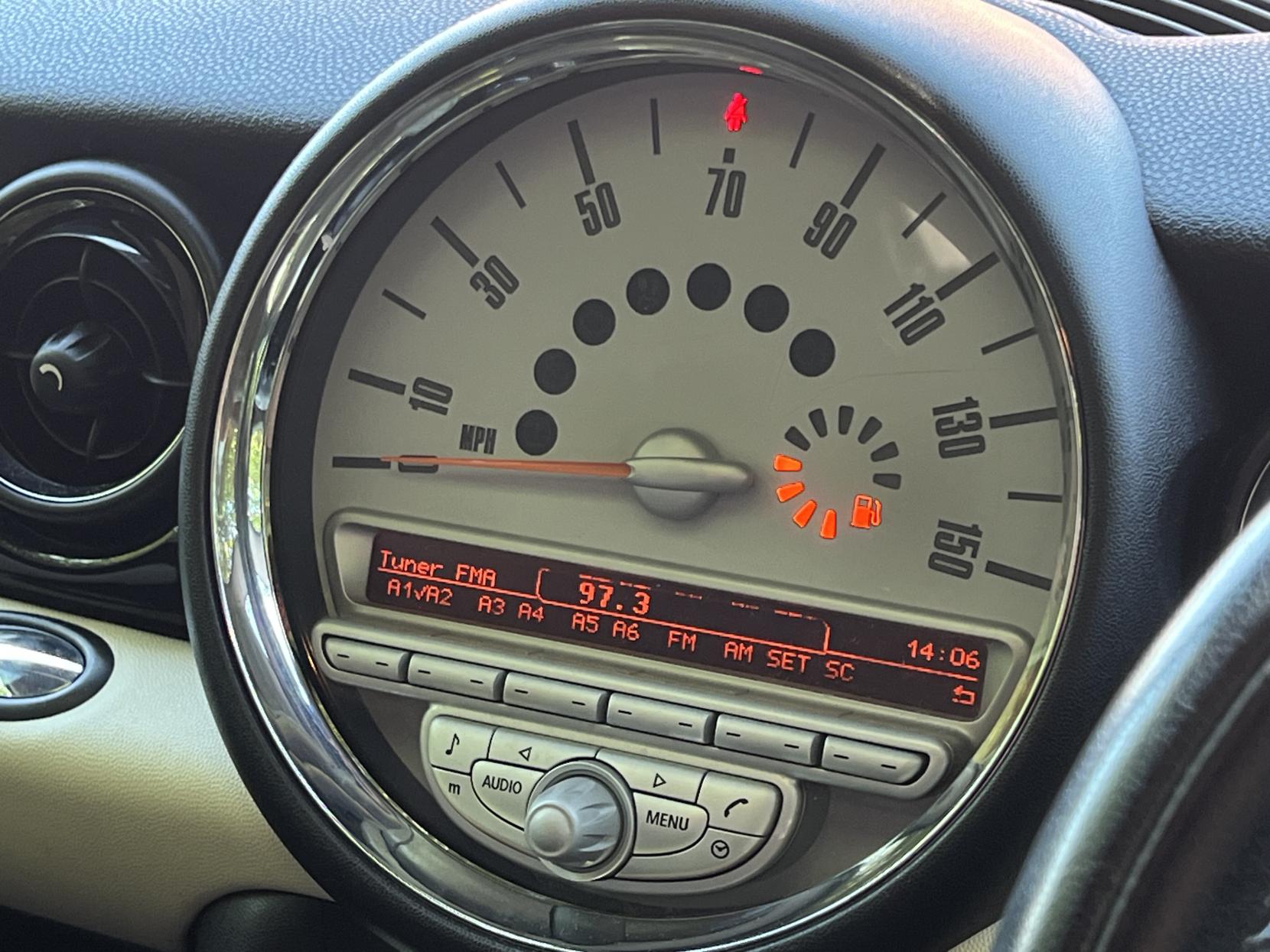 MINI Hatch 1.6 Cooper Hatchback 3dr Petrol Steptronic Euro 4 (120 ps)