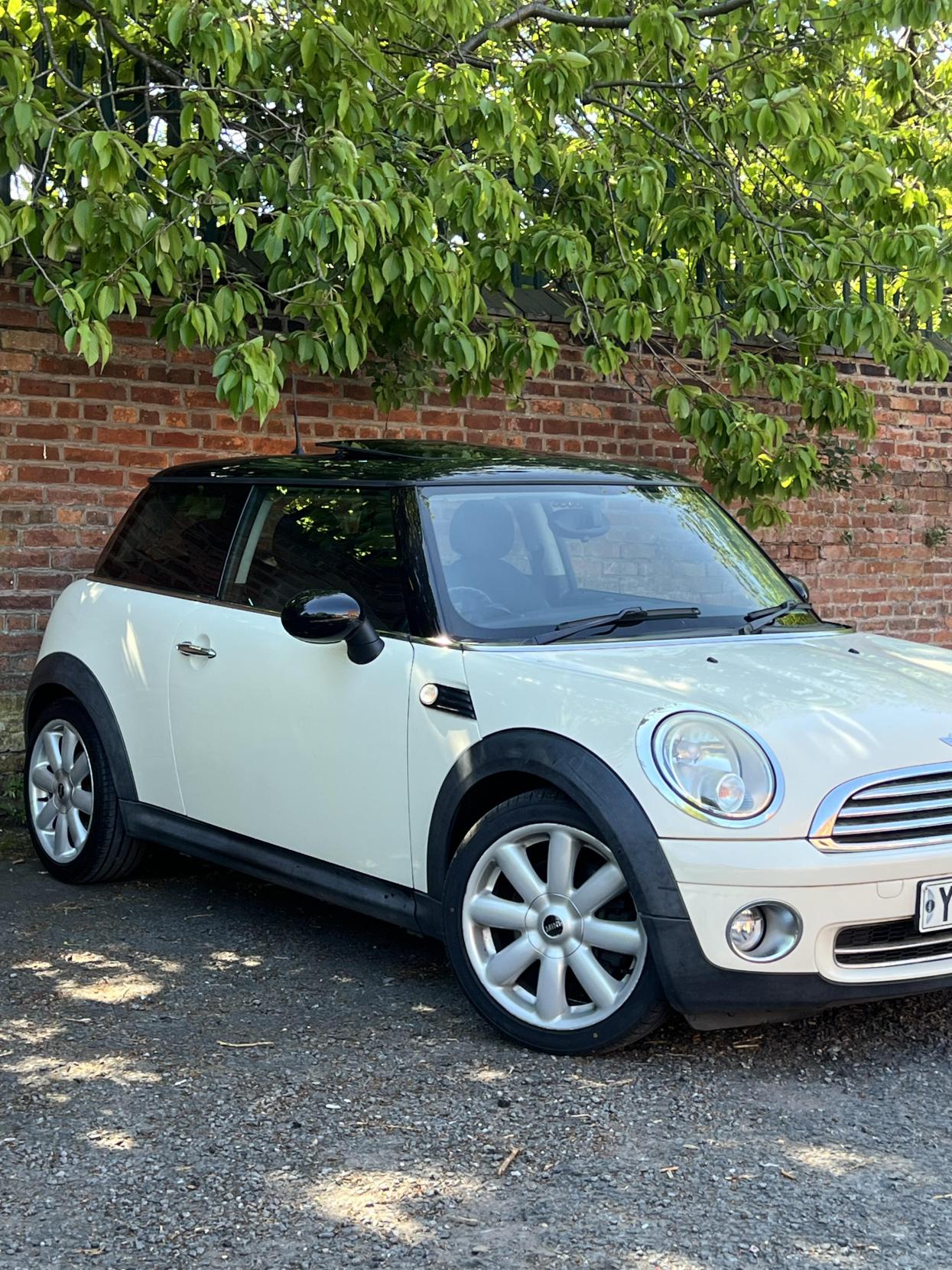 MINI Hatch 1.6 Cooper Hatchback 3dr Petrol Steptronic Euro 4 (120 ps)