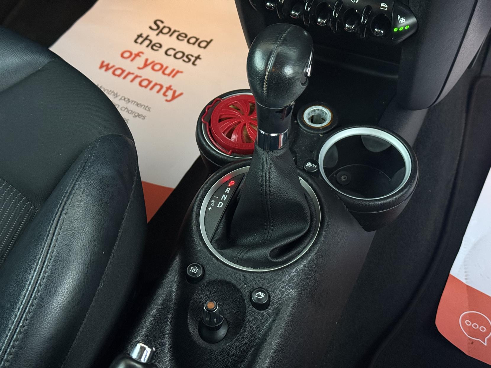 MINI Hatch 1.6 Cooper Hatchback 3dr Petrol Steptronic Euro 5 (122 ps)