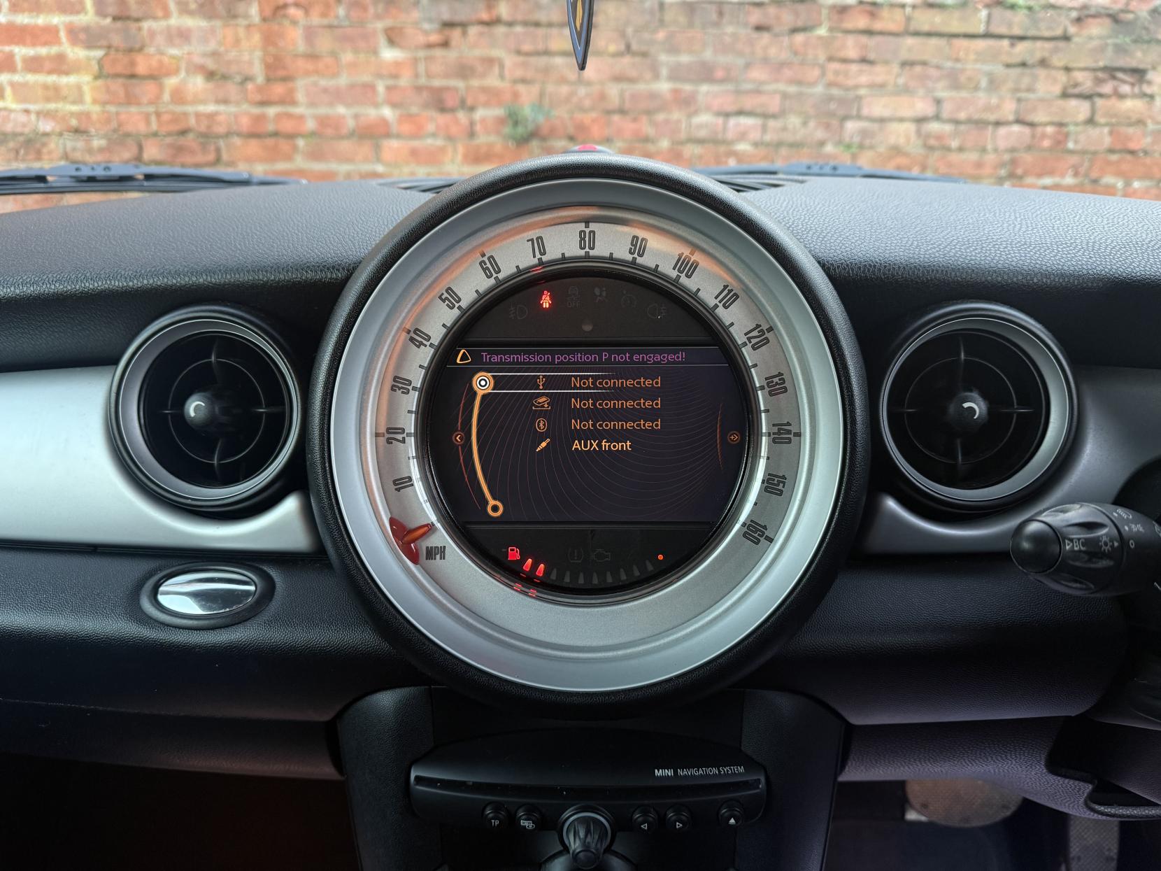 MINI Hatch 1.6 Cooper Hatchback 3dr Petrol Steptronic Euro 5 (122 ps)