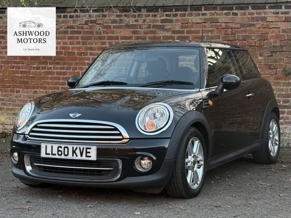 MINI Hatch 1.6 Cooper Hatchback 3dr Petrol Steptronic Euro 5 (122 ps)
