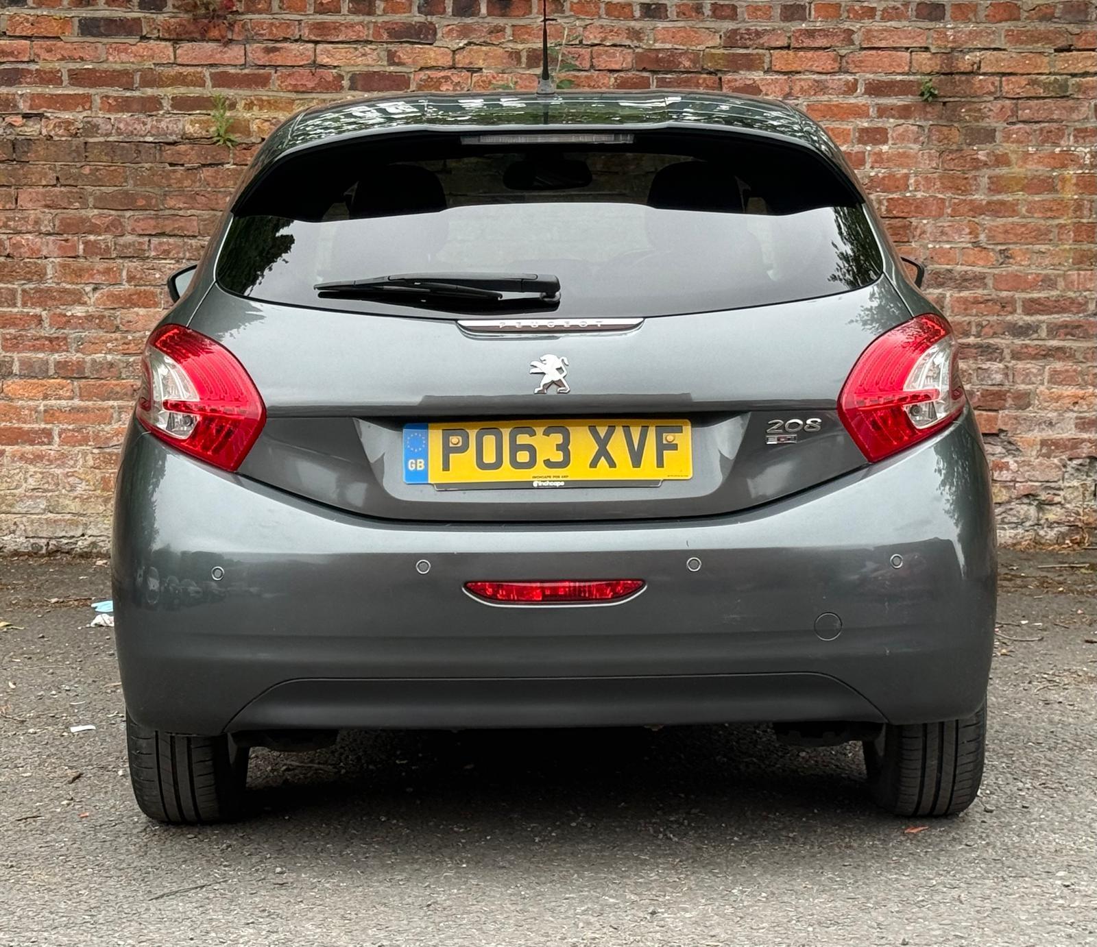 Peugeot 208 1.4 e-HDi Allure Hatchback 5dr Diesel EGC Euro 5 (s/s) (70 ps)