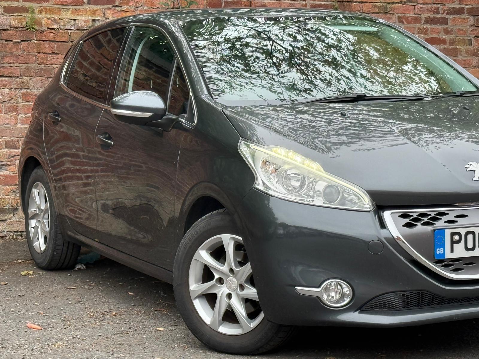 Peugeot 208 1.4 e-HDi Allure Hatchback 5dr Diesel EGC Euro 5 (s/s) (70 ps)
