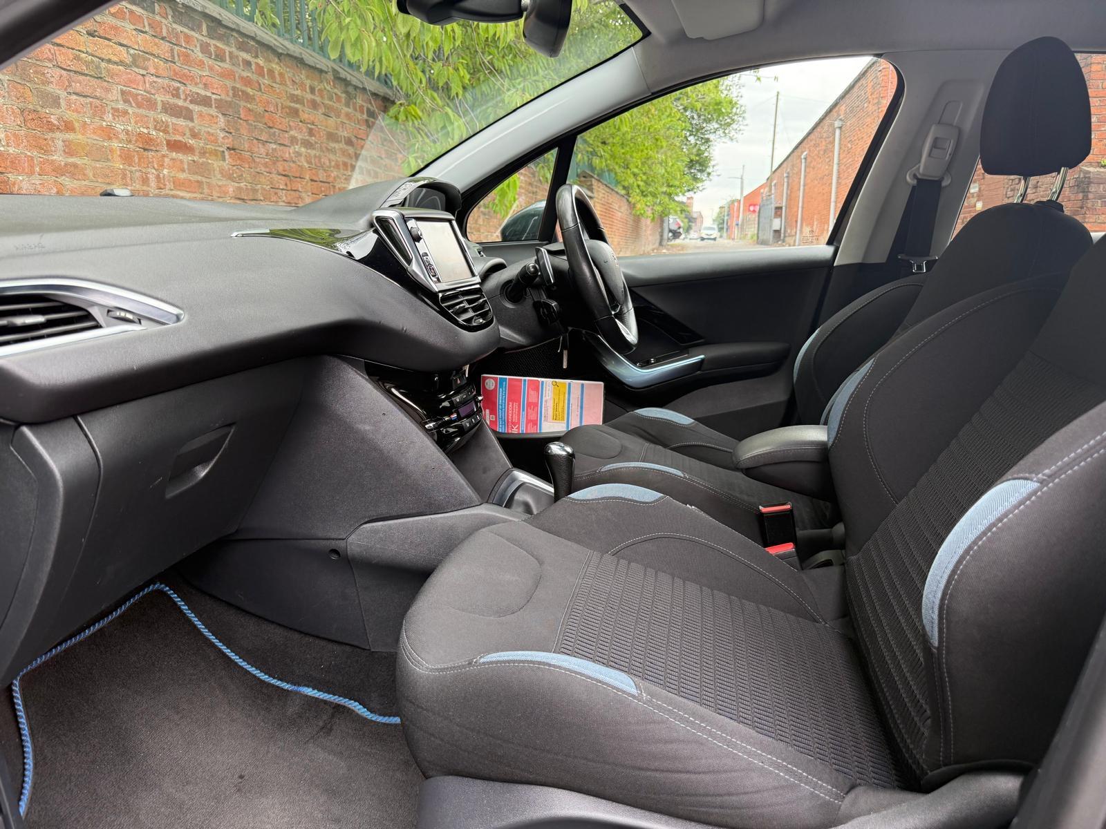 Peugeot 208 1.4 e-HDi Allure Hatchback 5dr Diesel EGC Euro 5 (s/s) (70 ps)