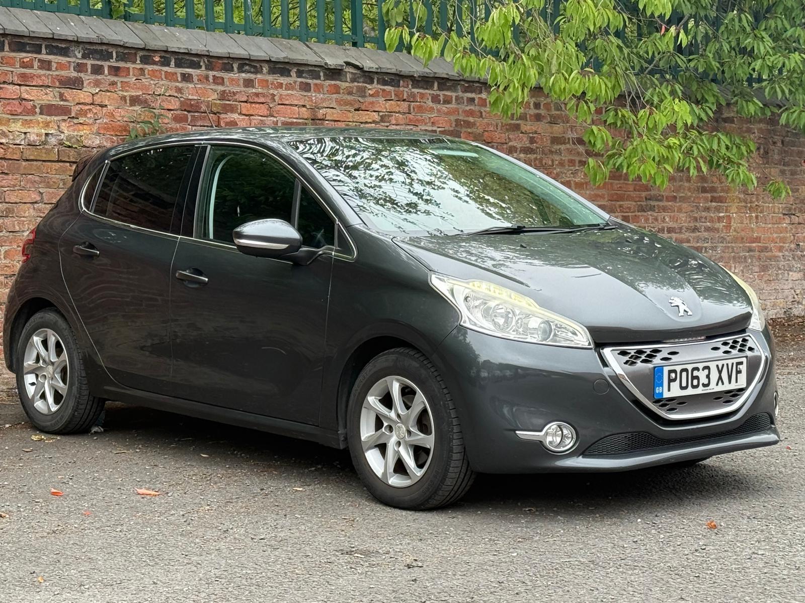 Peugeot 208 1.4 e-HDi Allure Hatchback 5dr Diesel EGC Euro 5 (s/s) (70 ps)
